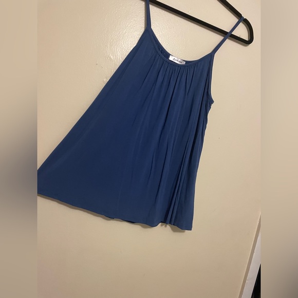 Tank top tunic. Flowing, Royal blue. NWOT, great condition, flattering fit. - Picture 3 of 5